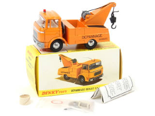 Lot 526 - DINKY TOYS (FRANCE) (1)