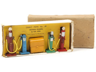 Lot 546 - DINKY TOYS (GB) (1)