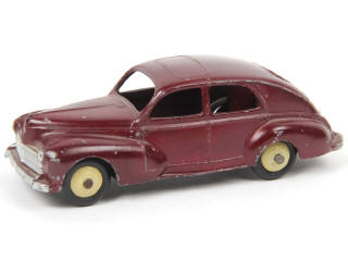 Lot 351 - DINKY TOYS (FRANCE) (1)