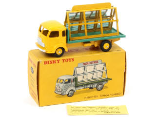 Lot 507 - DINKY TOYS (FRANCE) (1)