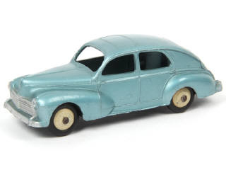 Lot 348 - DINKY TOYS (FRANCE) (1)