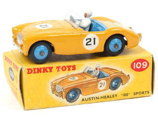 Lot 585 - DINKY TOYS (GB) (1)