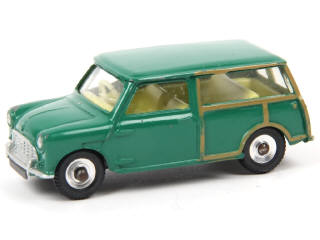 Lot 571 - DINKY TOYS (GB) (1)