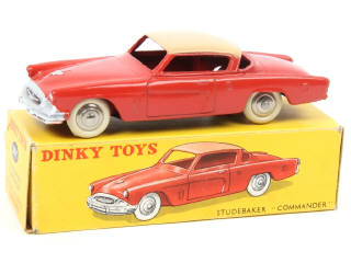 Lot 397 - DINKY TOYS (FRANCE) (1)