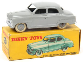 Lot 392 - DINKY TOYS (FRANCE) (1)