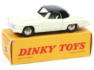Lot 381 - DINKY TOYS (FRANCE) (1)