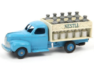 Lot 472 - DINKY TOYS (FRANCE) (1)