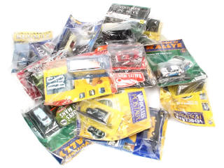 Lot 282 - DIVERS (17)