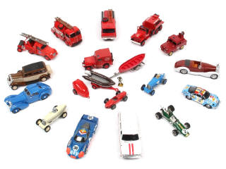 Lot 132 - DIVERS (21)