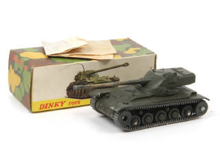Lot 457 - DINKY TOYS (FRANCE) (1)