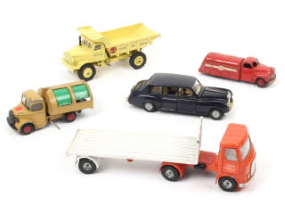 Lot 423 - DINKY TOYS (GB) (5)