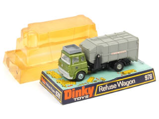 Lot 386 - DINKY TOYS (GB) (1)
