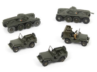 Lot 472 - DINKY TOYS (FRANCE) (5)
