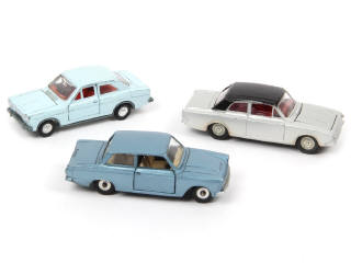 Lot 355 - DINKY TOYS (GB) (3)