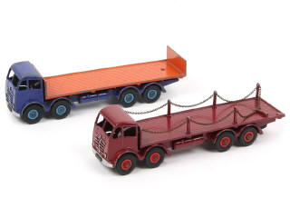 Lot 403 - DINKY TOYS (GB) (2)