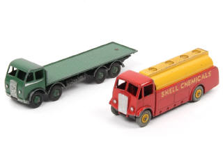 Lot 404 - DINKY TOYS (GB) (2)