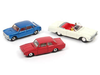 Lot 356 - DINKY TOYS (GB) (3)