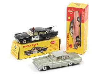 Lot 346 - DINKY TOYS (GB) (2)