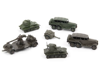 Lot 427 - DINKY TOYS (GB) (6)