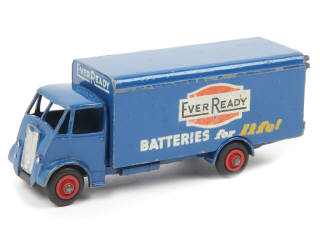 Lot 370 - DINKY TOYS (GB) (1)