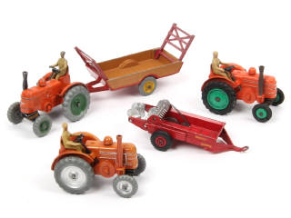 Lot 424 - DINKY TOYS (GB) (5)
