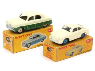 Lot 336 - DINKY TOYS (GB) (2)