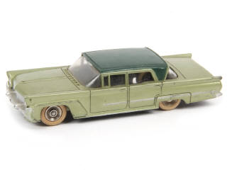 Lot 437 - DINKY TOYS (FRANCE) (1)