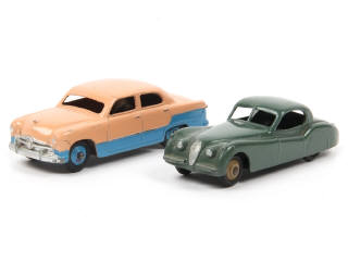 Lot 308 - DINKY TOYS (GB) (2)