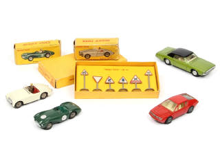 Lot 430 - DINKY TOYS (FRANCE) (4)