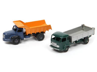 Lot 435 - DINKY TOYS (FRANCE) (2)