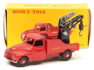 Lot 445 - DINKY TOYS (FRANCE) (1)