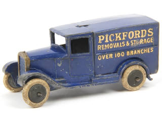 Lot 623 - DINKY TOYS (GB) (1)