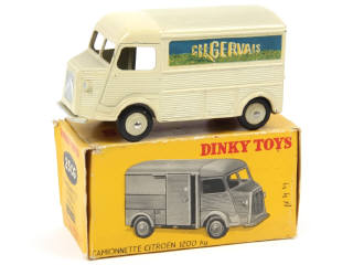 Lot 584 - DINKY TOYS (FRANCE) (1)