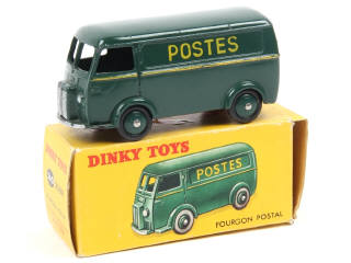 Lot 581 - DINKY TOYS (FRANCE) (1)