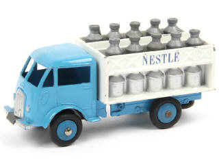 Lot 571 - DINKY TOYS (FRANCE) (1)