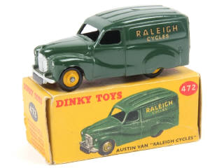 Lot 667 - DINKY TOYS (GB) (1)