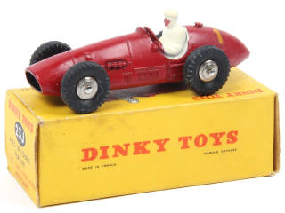 Lot 450 - DINKY TOYS (FRANCE) (1)