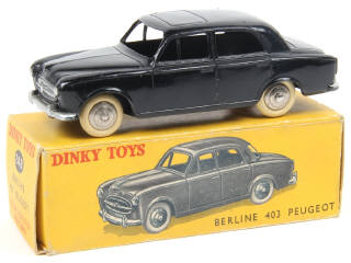 Lot 452 - DINKY TOYS (FRANCE) (1)