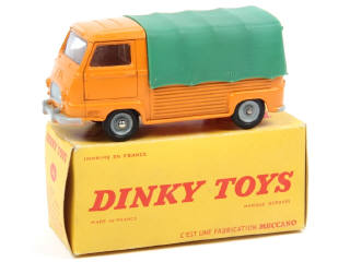 Lot 590 - DINKY TOYS (FRANCE) (1)