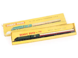 Lot 621 - DINKY TOYS (GB) (1)
