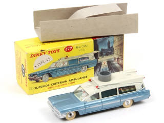 Lot 658 - DINKY TOYS (GB) (1)
