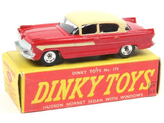 Lot 653 - DINKY TOYS (GB) (1)