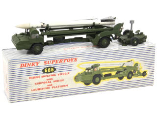 Lot 689 - DINKY TOYS (GB) (1)