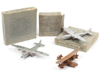 Lot 700 - DINKY TOYS (GB) (3)