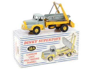 Lot 601 - DINKY TOYS (FRANCE) (1)