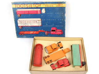 Lot 180 - TOOTSIETOY (USA) (1)