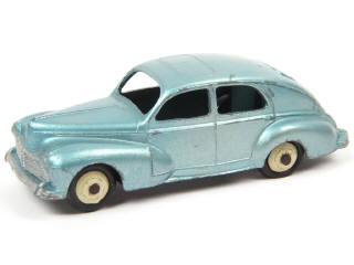 Lot 445 - DINKY TOYS (FRANCE) (1)