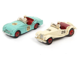 Lot 343 - DINKY TOYS (GB) (2)