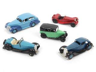 Lot 438 - DINKY TOYS (GB) (5)