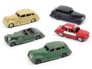 Lot 443 - DINKY TOYS (GB) (5)